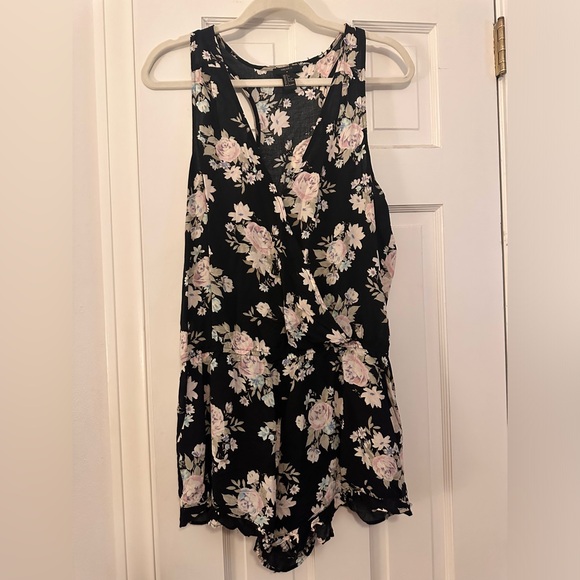 Forever 21 floral romper size large - Picture 5 of 5